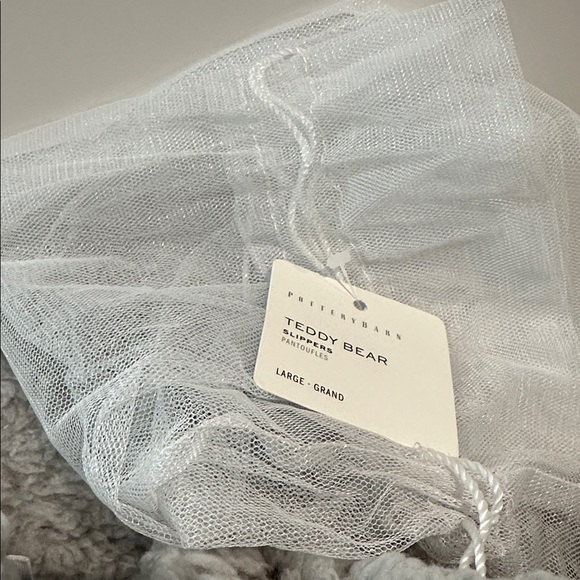 NWT Pottery Barn Teddy Bear Soft Bedroom Unisex Slippers - Size L - Picture 6 of 8